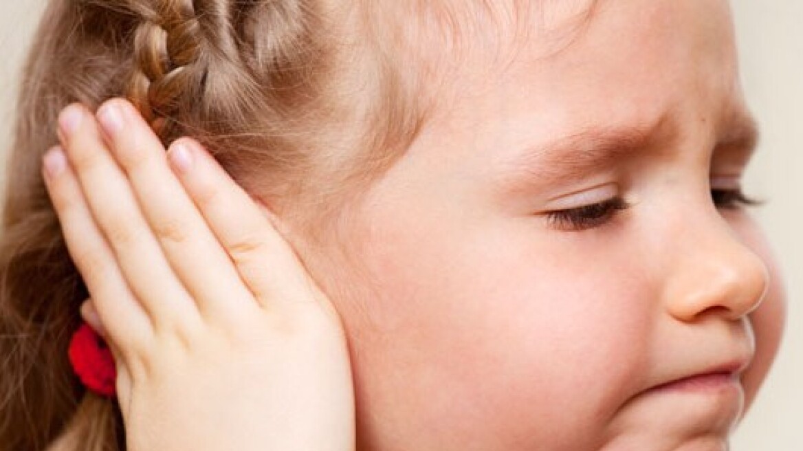 Καλοκαιρινή ωτίτιδα και πώς να προστατέψετε τα αυτιά των παιδιών σας